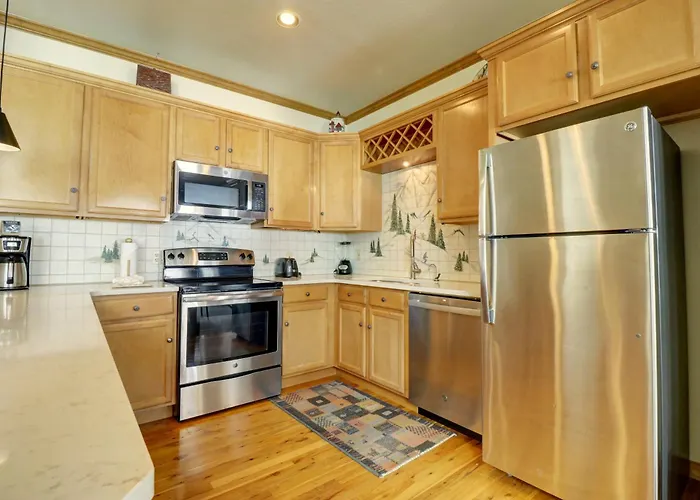 4 Bedrooms Copper Mountain
