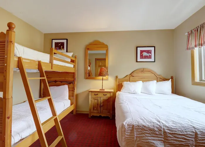 4 Bedrooms
